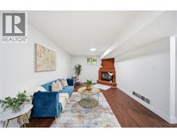 1 BUCHANAN Crescent UnitNo. 10 - 19