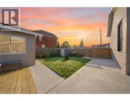 64 RICHARDSON Street - 21