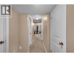 28 BANKS Street - 39