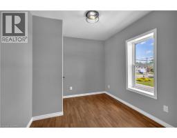 34 YOUNG Street - 20