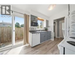 33 HALLMARK Street - 12