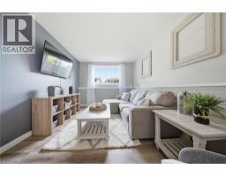 33 HALLMARK Street - 16