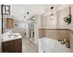 58 MUNSEE Street N - 15