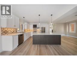 32 ARLINGTON Parkway - 8