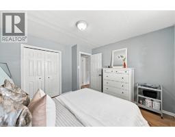 2 DUNTON Lane - 26