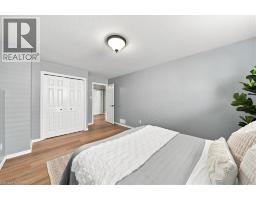 2 DUNTON Lane - 37