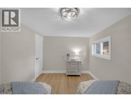 71 KENT Street N - 23