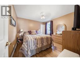 37 HILL Avenue - 21