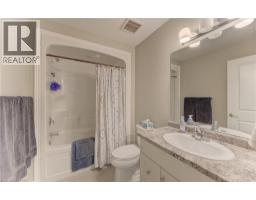 31 HAMPTON Street - 32