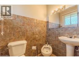 591 GOVERNORS Road E - 12