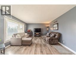 591 GOVERNORS Road E - 8