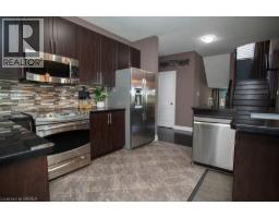 10 BISSET Avenue - 14