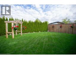 10 BISSET Avenue - 40