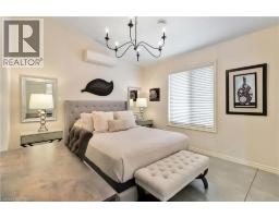 232 PARIS Road - 43