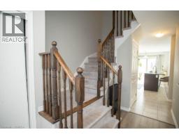 153 ENGLISH Lane - 11