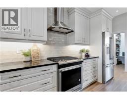 193 KING EDWARD Street - 13