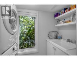 585 COLBORNE Street UnitNo. 1118 - 12