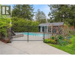 35 GOLFDALE Road - 35