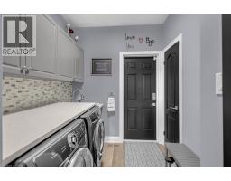 57 CARMICHAEL Crescent - 23