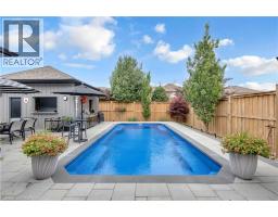 57 CARMICHAEL Crescent - 40