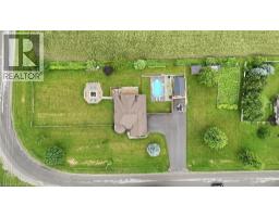 5 FALKLAND Road - 47