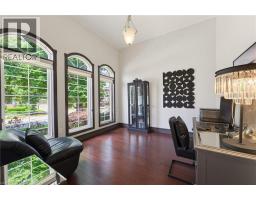 141 FALCONRIDGE Drive - 25