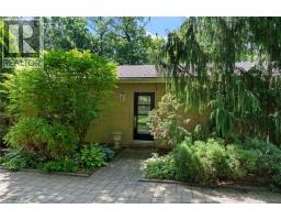 7 GAYWOOD Gardens - 36