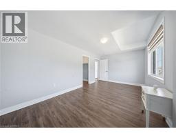 18 MACKLIN Street - 16