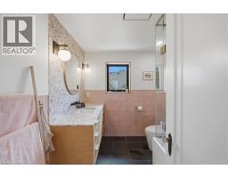 250 DUFFERIN Avenue - 23