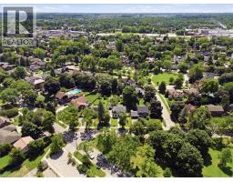 250 DUFFERIN Avenue - 5