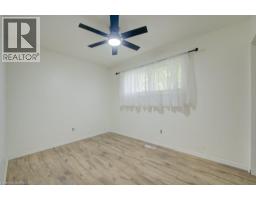 6 BAYLY Drive - 16