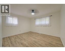 6 BAYLY Drive - 17