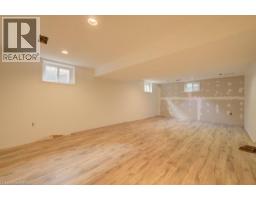 6 BAYLY Drive - 28