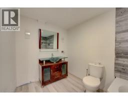 6 BAYLY Drive - 32