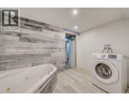 6 BAYLY Drive - 34