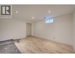 6 BAYLY Drive - 37