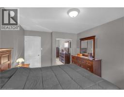 5 PASSMORE Court - 21