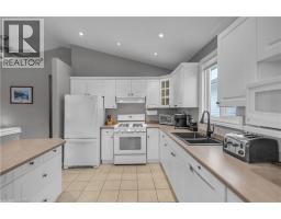 5 PASSMORE Court - 8
