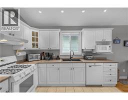 5 PASSMORE Court - 9