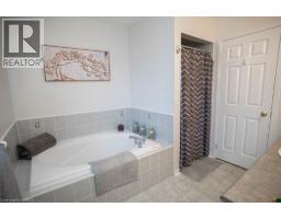 48 LOVELL Crescent - 18
