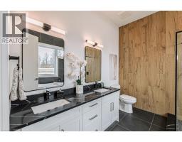 2 HUDSON Drive - 18