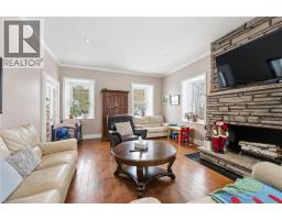 899 KEG Lane - 5