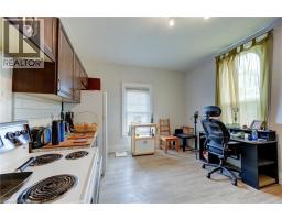 23 LYONS Avenue - 18