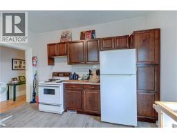 23 LYONS Avenue - 19