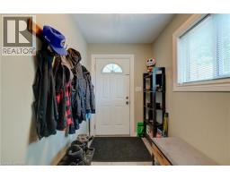 23 LYONS Avenue - 23