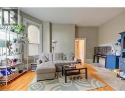23 LYONS Avenue - 25