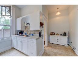 23 LYONS Avenue - 33
