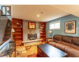 76 ENFIELD Crescent - 26