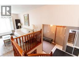 76 ENFIELD Crescent - 9