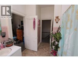 62 ARTHUR Street - 28